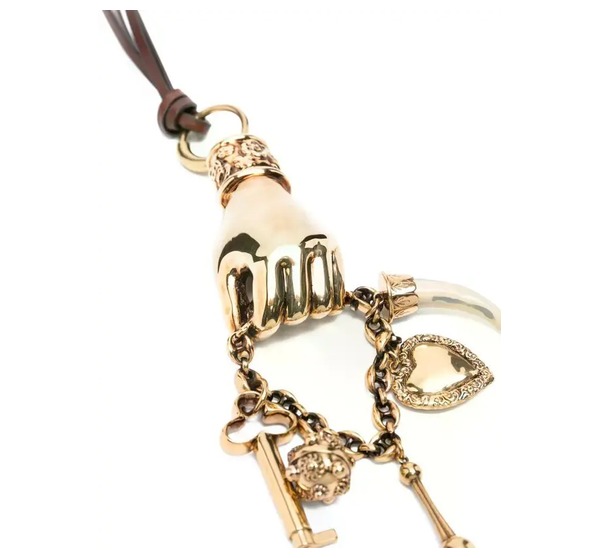 Chloé charm detail